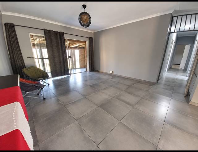 3 BEDROOM HOUSE FOR SALE IN ROTHDENE
